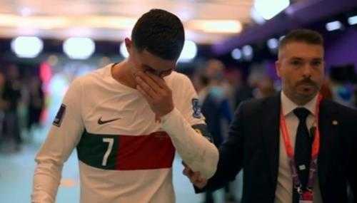 葡萄牙球迷怒喷主帅不让C罗首发!桑托斯:我不后悔